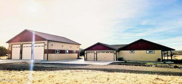 view of front of property featuring a garage