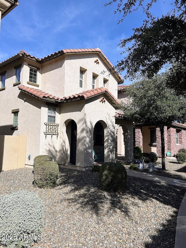 view of mediterranean / spanish-style home