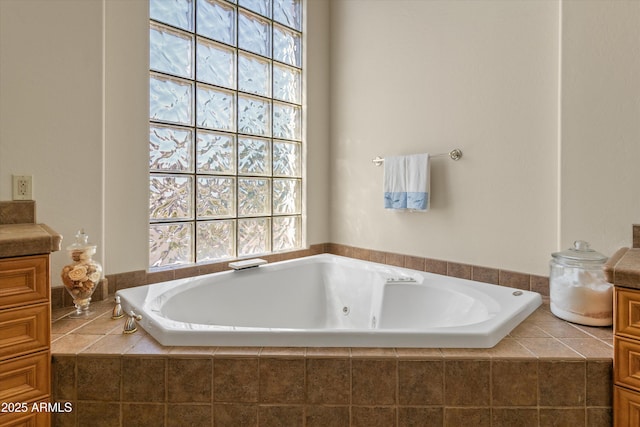 3410 E Inglewood Cir, Mesa, AZ 85213 - bathroom featuring a jetted tub
