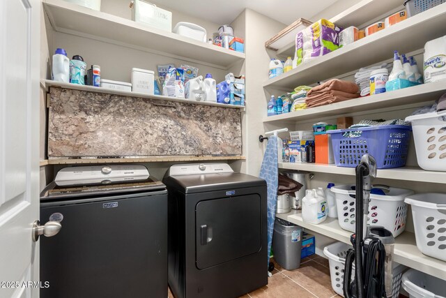 13123 W Cottontail Ln, Peoria, AZ 85383 - laundry room with washing machine and dryer and tile patterned floors