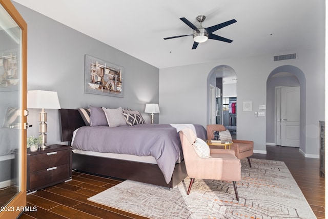 bedroom with ceiling fan