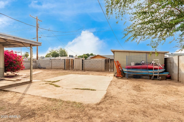 view of yard with a patio area