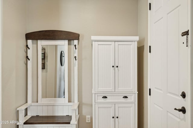 11048 E Quintana Ave, Mesa, AZ 85212 - view of mudroom