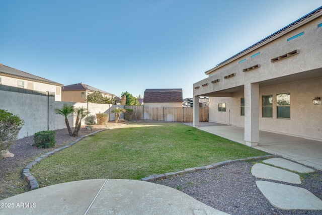 view of yard with a patio area