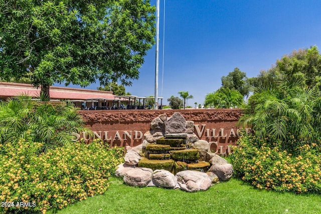 view of community / neighborhood sign