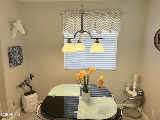 7625 E Camelback Rd Unit B241, Scottsdale, AZ 85251 - dining area featuring baseboards