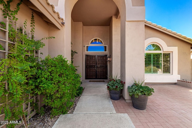 3581 W Ironwood Dr, Chandler, AZ 85226 - property entrance with stucco siding