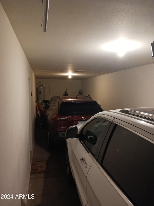 7118 S 37th Gln, Phoenix, AZ 85041 - garage with water heater