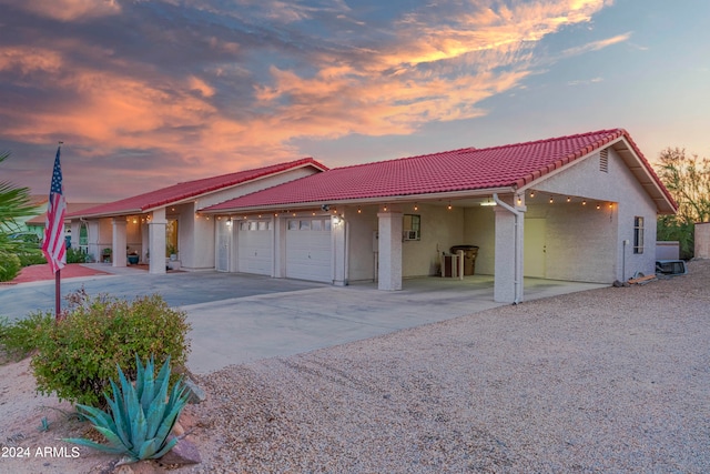 view of front facade featuring a garage