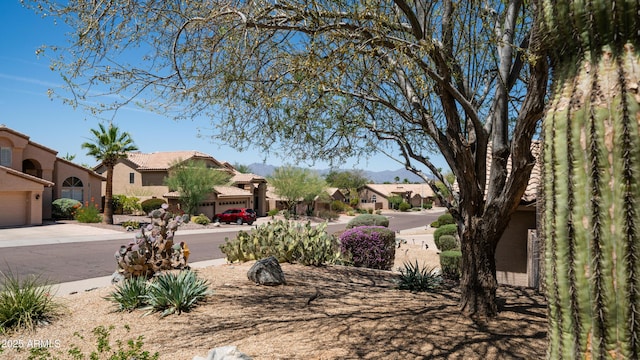 116 E Mountain Sky Ave, Phoenix, AZ 85048 - view of yard featuring a residential view