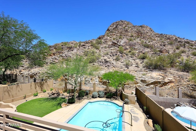 14833 S 14th Pl, Phoenix, AZ 85048 - view of swimming pool featuring a fenced in pool and a fenced backyard