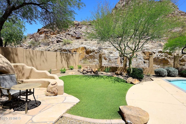 14833 S 14th Pl, Phoenix, AZ 85048 - view of yard with a fenced in pool, a fenced backyard, and a patio area