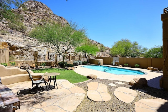 14833 S 14th Pl, Phoenix, AZ 85048 - view of swimming pool with a patio, a fenced in pool, a mountain view, and a fenced backyard