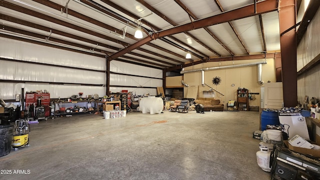 30940 N Varnum Rd, San Tan Valley, AZ 85143 - garage featuring a workshop area