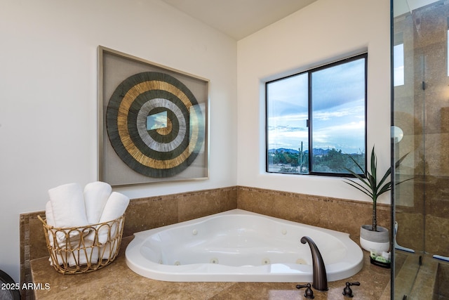 30020 N 63rd St, Cave Creek, AZ 85331 - full bath with a whirlpool tub