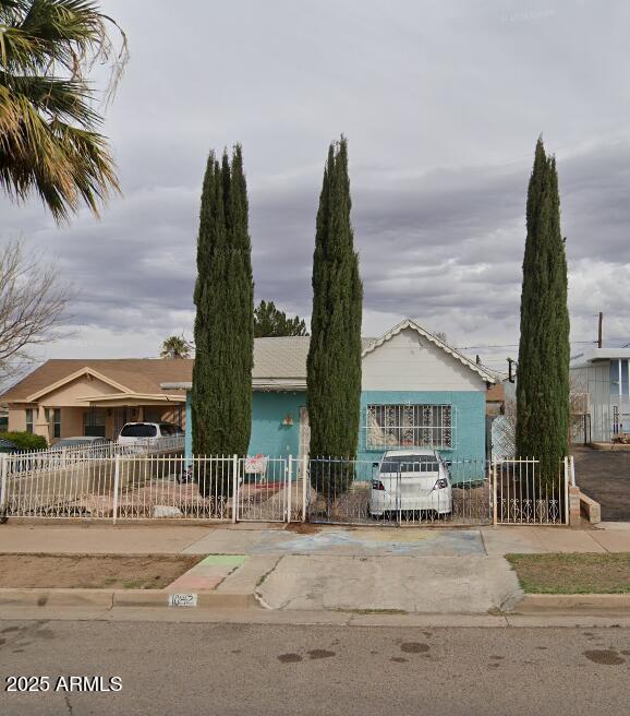 view of single story home