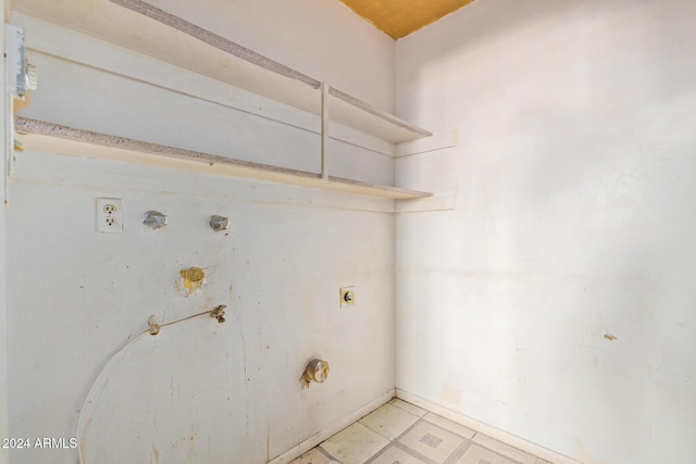 6120 N 30th Ave, Phoenix, AZ 85017 - laundry area with hookup for an electric dryer