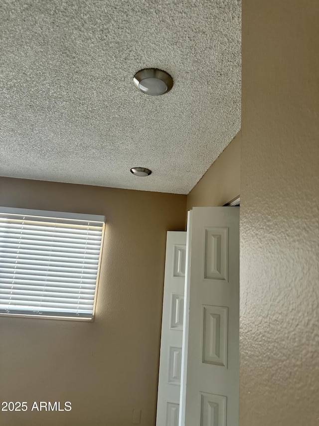 6120 N 30th Ave, Phoenix, AZ 85017 - detailed view of a textured ceiling