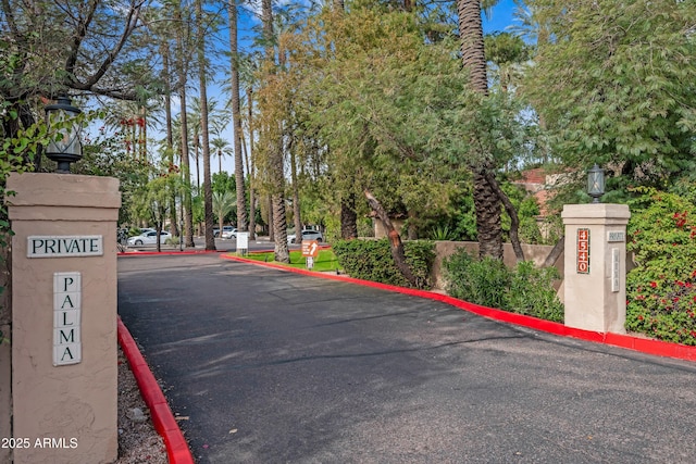 4540 N 44th St Unit 41, Phoenix, AZ 85018 - view of asphalt street with curbs