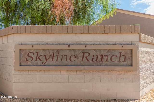 view of community / neighborhood sign