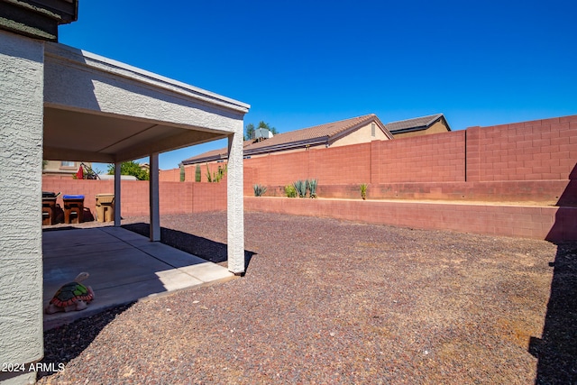 view of yard with a patio area