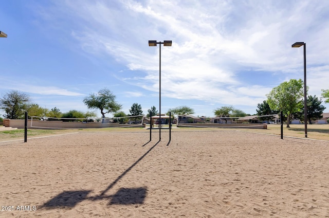 surrounding community with volleyball court