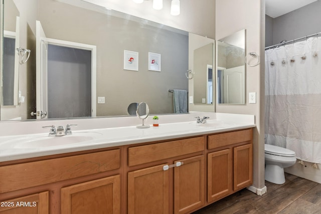 2237 S Jacana Ln, Gilbert, AZ 85295 - full bathroom featuring double vanity, wood finished floors, toilet, and curtained shower