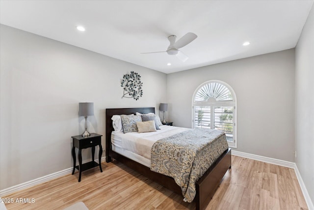 7835 E Cannon Dr, Scottsdale, AZ 85258 - bedroom featuring light wood-type flooring, ceiling fan, and recessed lighting