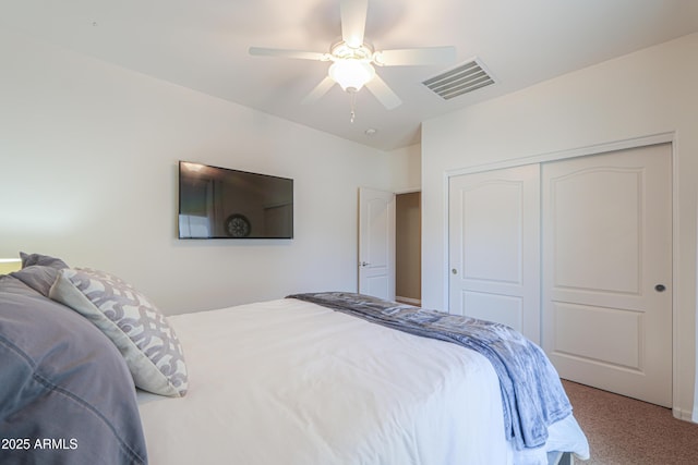 2514 E Grand Canyon Dr, Chandler, AZ 85249 - carpeted bedroom with a closet and a ceiling fan