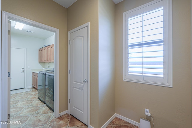 2514 E Grand Canyon Dr, Chandler, AZ 85249 - laundry area featuring cabinet space and washer and clothes dryer