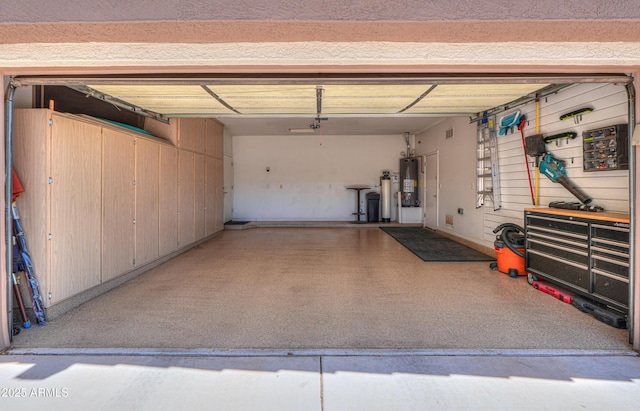 2514 E Grand Canyon Dr, Chandler, AZ 85249 - garage featuring water heater