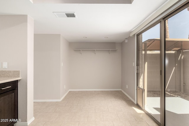 19601 N 7th St Unit 1022, Phoenix, AZ 85024 - interior space featuring baseboards and light tile patterned floors