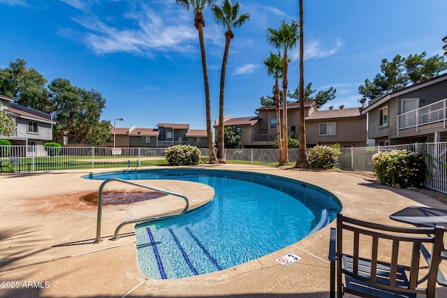 19601 N 7th St Unit 1022, Phoenix, AZ 85024 - community pool with a residential view and a patio area