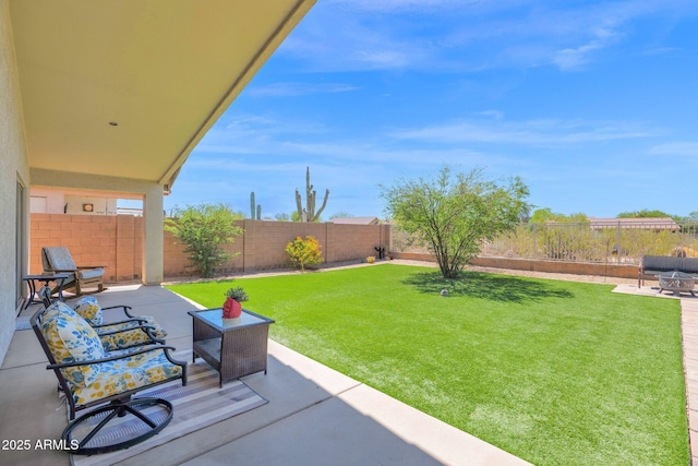 4611 E Night Glow Dr, Cave Creek, AZ 85331 - view of yard with a patio