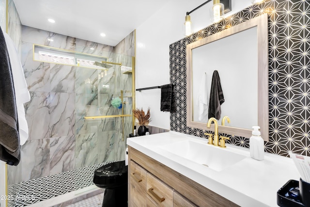 8781 S Mill Ave, Tempe, AZ 85284 - bathroom with a marble finish shower, recessed lighting, toilet, and vanity