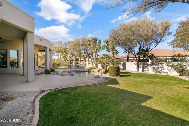 view of yard featuring a patio area