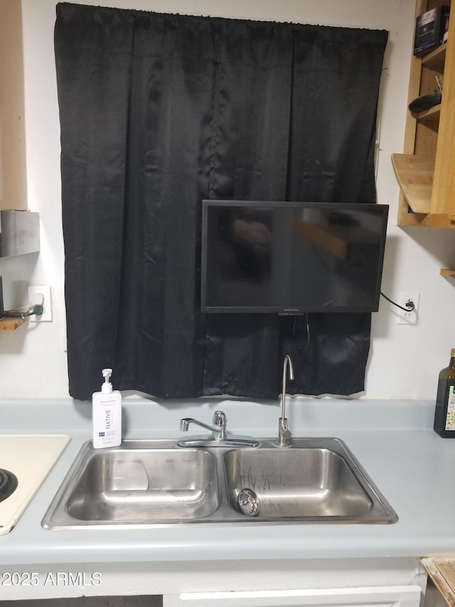 1226 N Mckinley Ave, Ajo, AZ 85321 - detailed view of light countertops and a sink