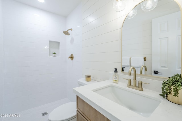 2337 E Contessa St, Mesa, AZ 85213 - full bath with tiled shower and vanity