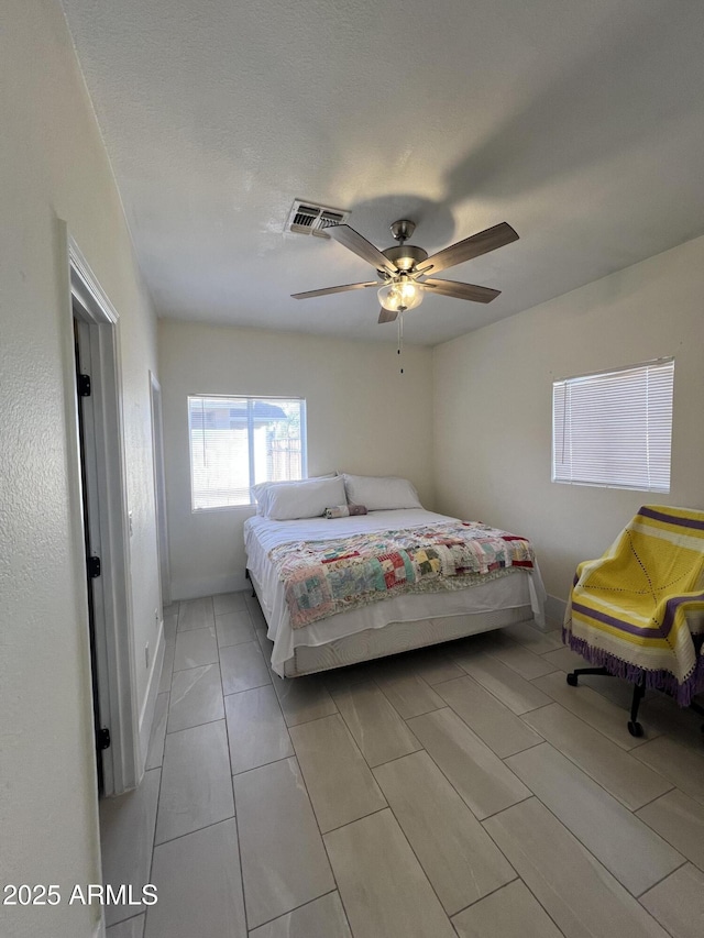 bedroom with ceiling fan