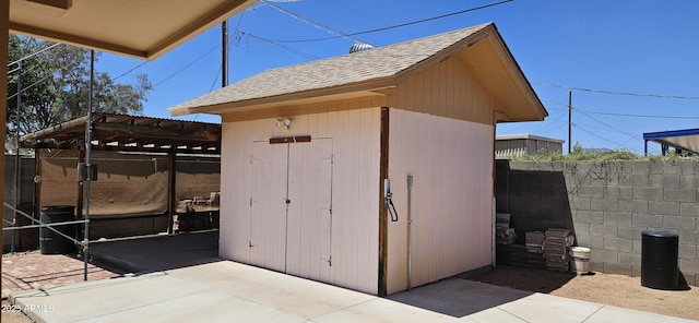 1586 S Lawther Dr, Apache Junction, AZ 85120 - view of shed with a fenced backyard