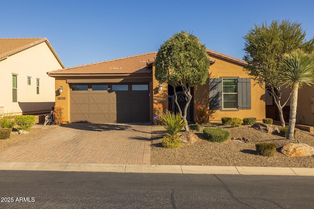 view of front facade with a garage