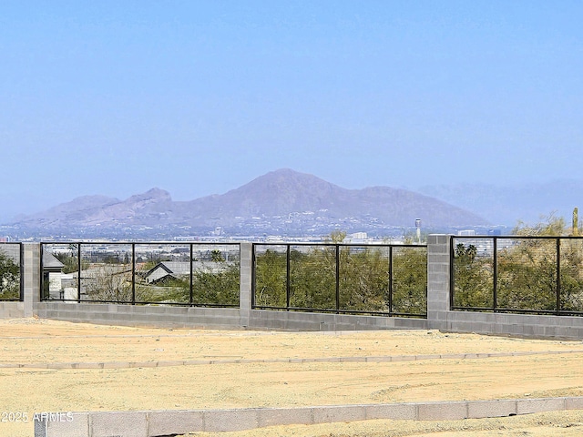 9815 S 11th St, Phoenix, AZ 85042 - view of mountain background