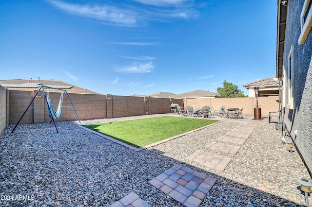 view of yard with a patio area