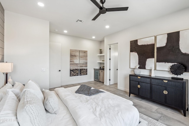 bedroom with ceiling fan