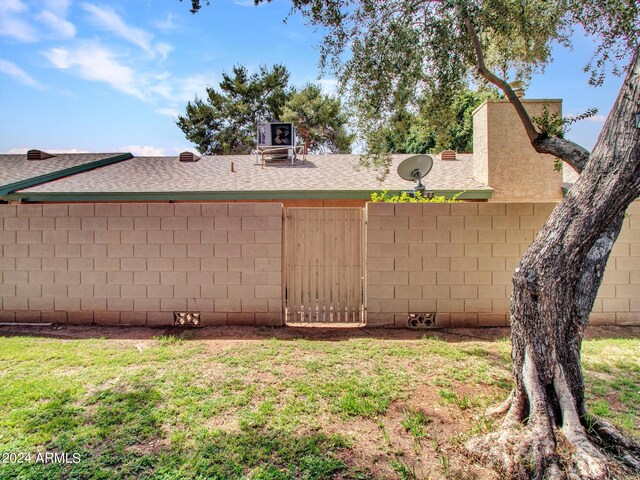 17838 N 45th Ave, Glendale, AZ 85308 - view of yard featuring fence