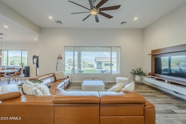 17324 E Quail Track Rd, Rio Verde, AZ 85263 - living room featuring visible vents, recessed lighting, ceiling fan, and wood finished floors