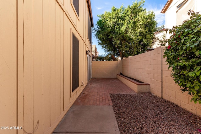 view of yard with a patio