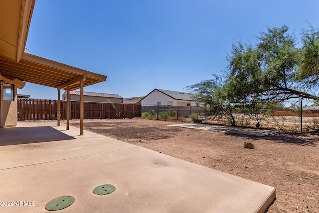 view of yard with a patio area