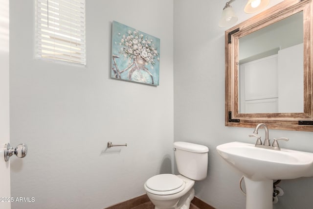 1968 E Emily Ln, Gilbert, AZ 85295 - bathroom featuring baseboards and toilet