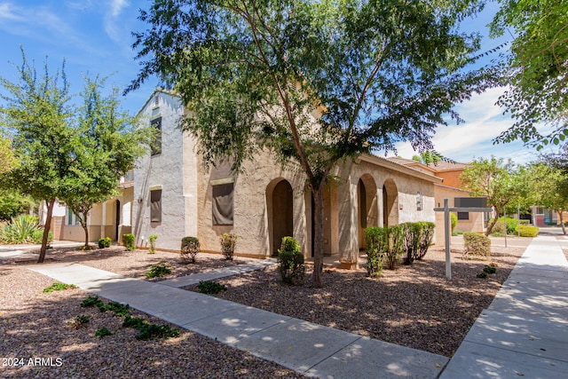 view of mediterranean / spanish-style house